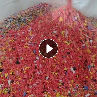 常年出售PVC刻字板破碎料，PVC发泡板破碎料