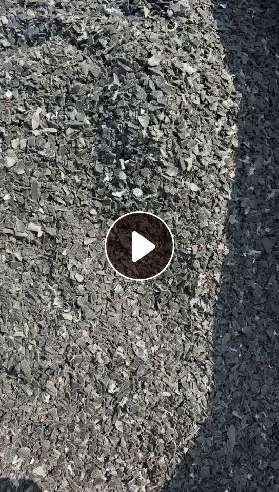 出售PP黑色线轴破碎料，PP纱管破碎料