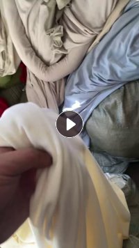 长期出售涤纶废布，氨纶废布，都是服装厂下来的，每个月涤纶有50吨左右，氨纶也有大几十吨