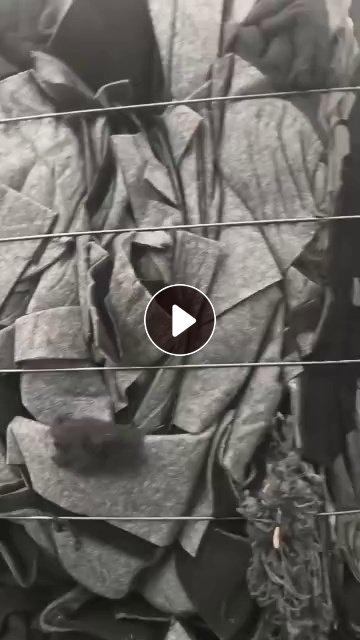 长期出售汽车地毯边角料，汽车内饰料，汽车脚垫，月供300吨