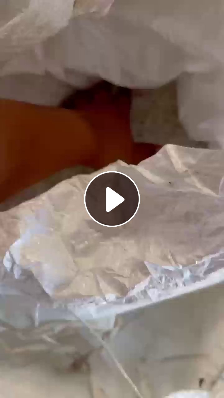 出售尿素桶破碎料，掺杂20%的食用小白桶破碎料，可以直接上机，现货10吨左右