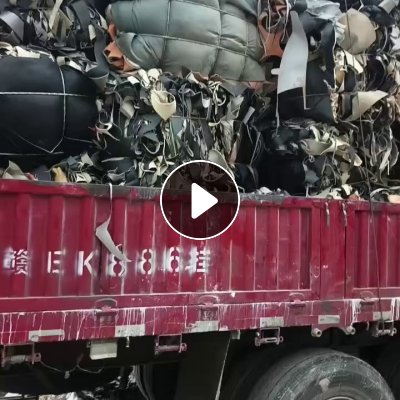 长期大量出售汽车皮革下脚料，汽车坐垫PVC皮革边角料，环保和不环保都有，月供1400吨