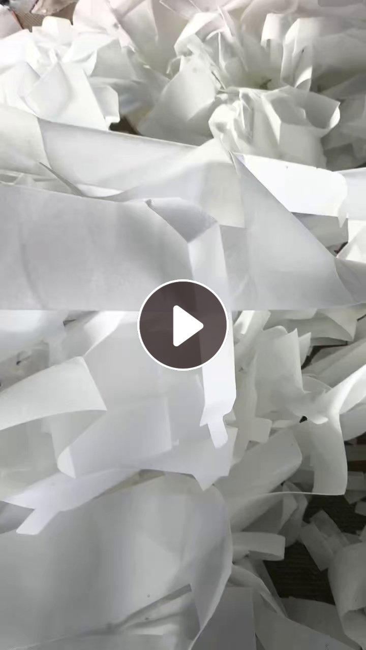 长期出售白色涤纶吸音棉边角料，隔音棉边料，月供60-70吨，货在浙江台州