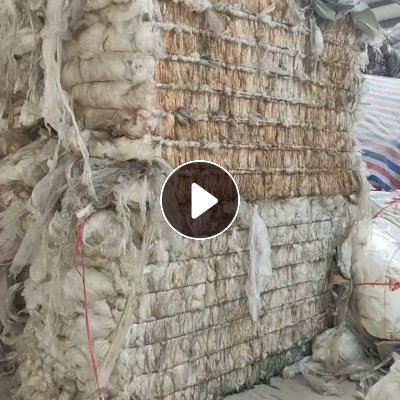 大量出售水洗缠绕膜废料，现货30吨