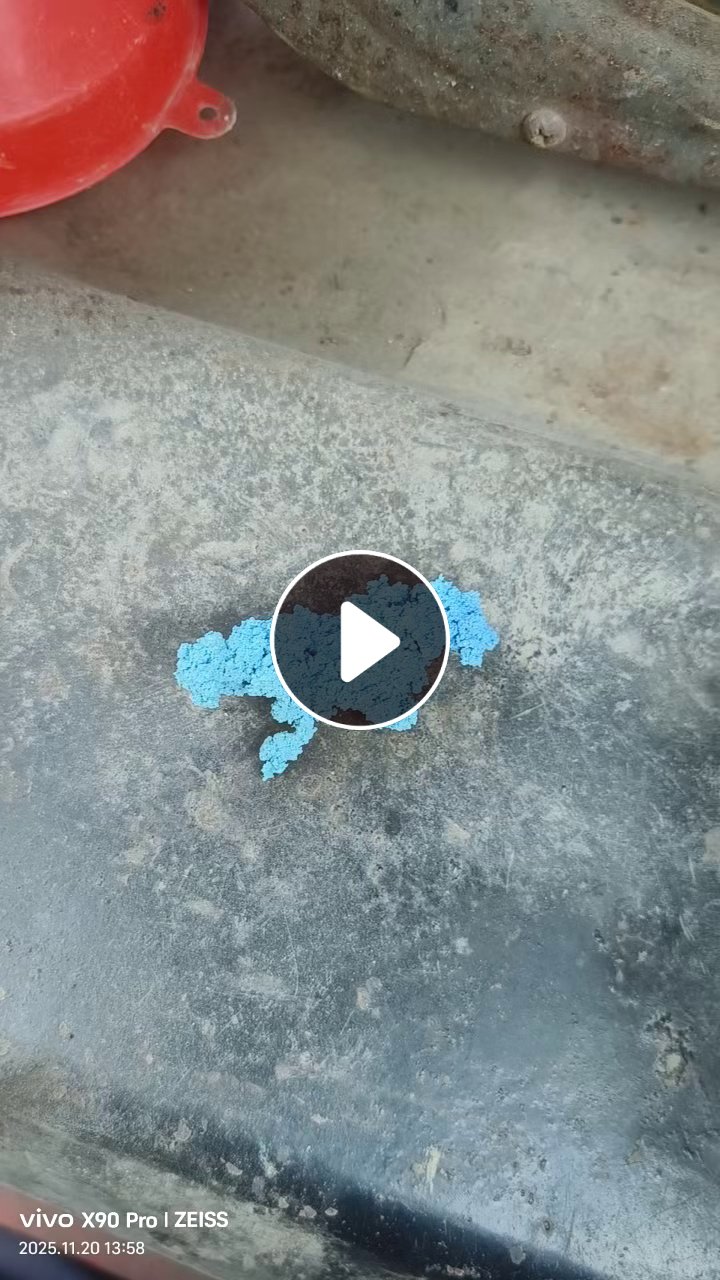 出售橡胶废料，是手套厂下来的，含水分，现货60吨