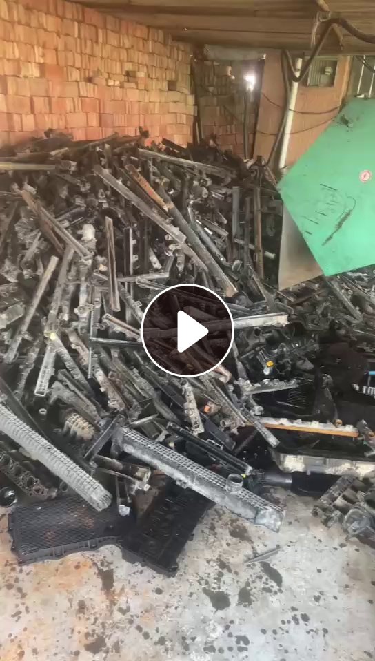 出售尼龙破碎料，单双一起的，水粉料，月供200吨