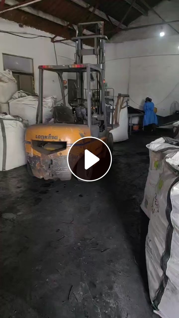 长期出售尼龙扎带破碎料，黑色的，现货30吨