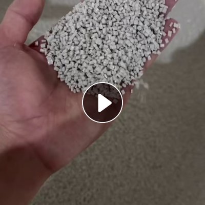 出售涤纶切片，有黑色跟白色，白色多一点，货在江苏苏州