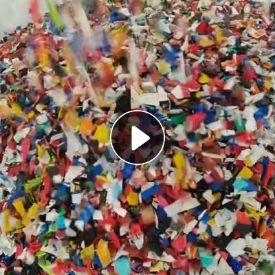 长期出售PP涂料桶破碎料，花桶破碎料，现货十吨