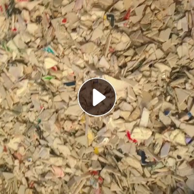 出售白色涂料桶破碎料，白色带字，水粉甩干，现货够挂