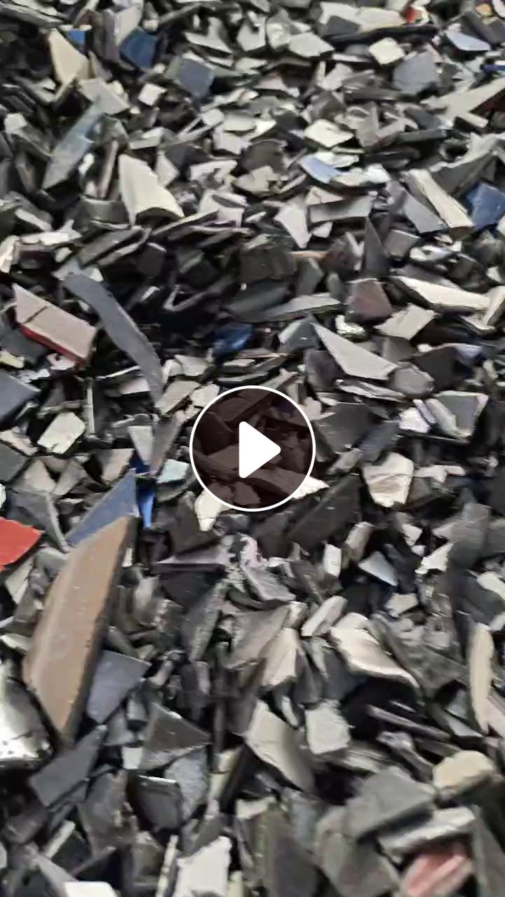 出售保险公司下来的PP保险杠破碎料，未褪漆，去铁，汽车内饰破碎料