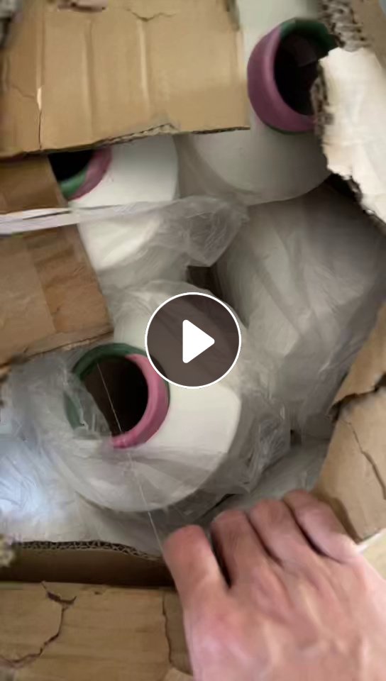 出售一批库存丝，氨纶包覆丝，一半全新的，一半用过的最少还有2指宽，规格有2030-2040