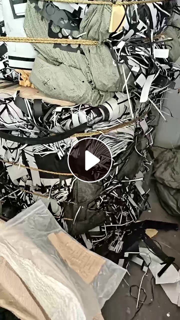 长期出售黑色pc片材废料，带纸带胶