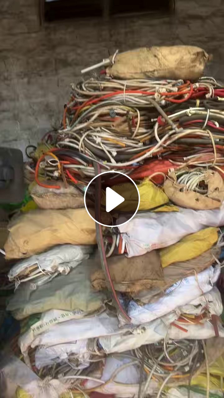 出售PVC煤气管，月供10吨左右