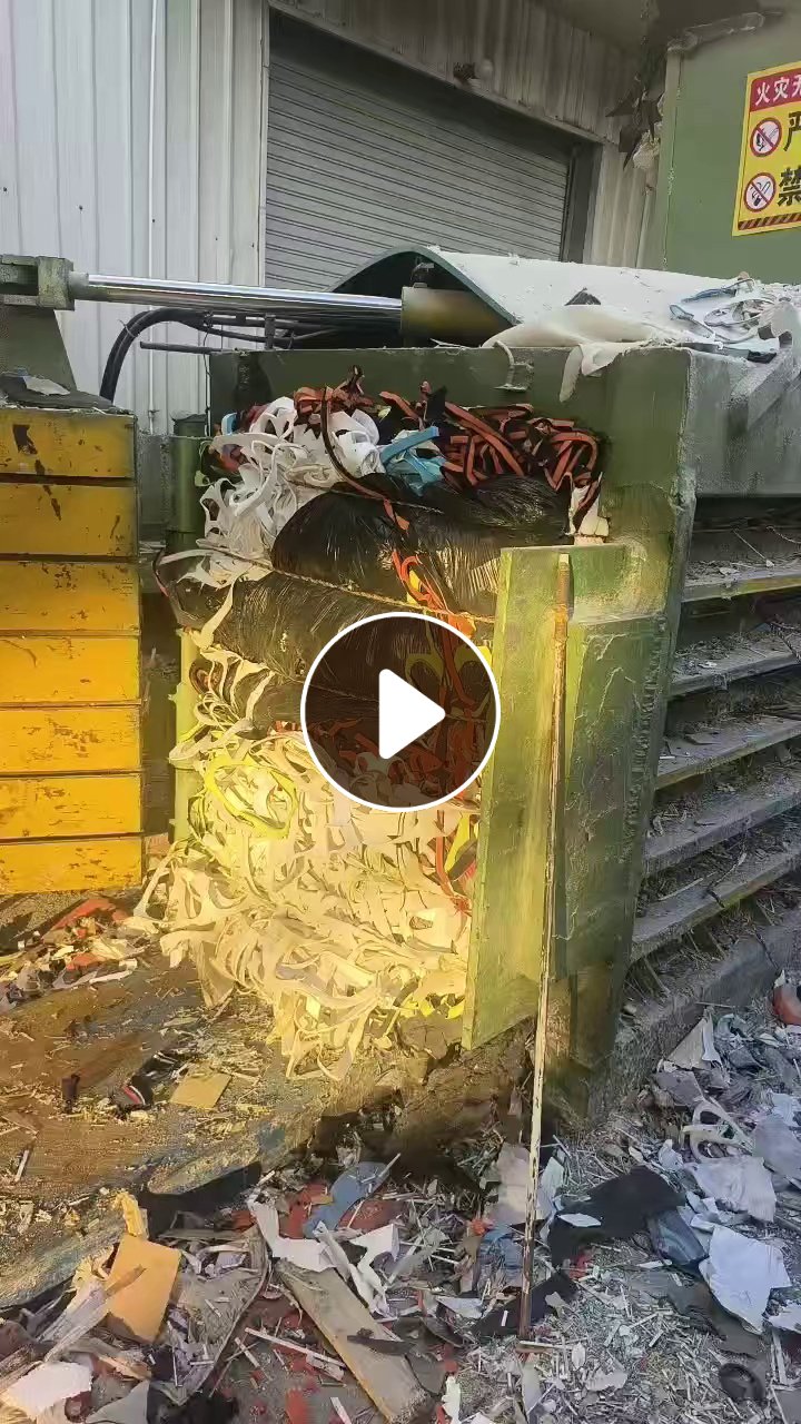 长期出售鞋厂下来的废布料，燃烧料，黑料，现货七八百吨