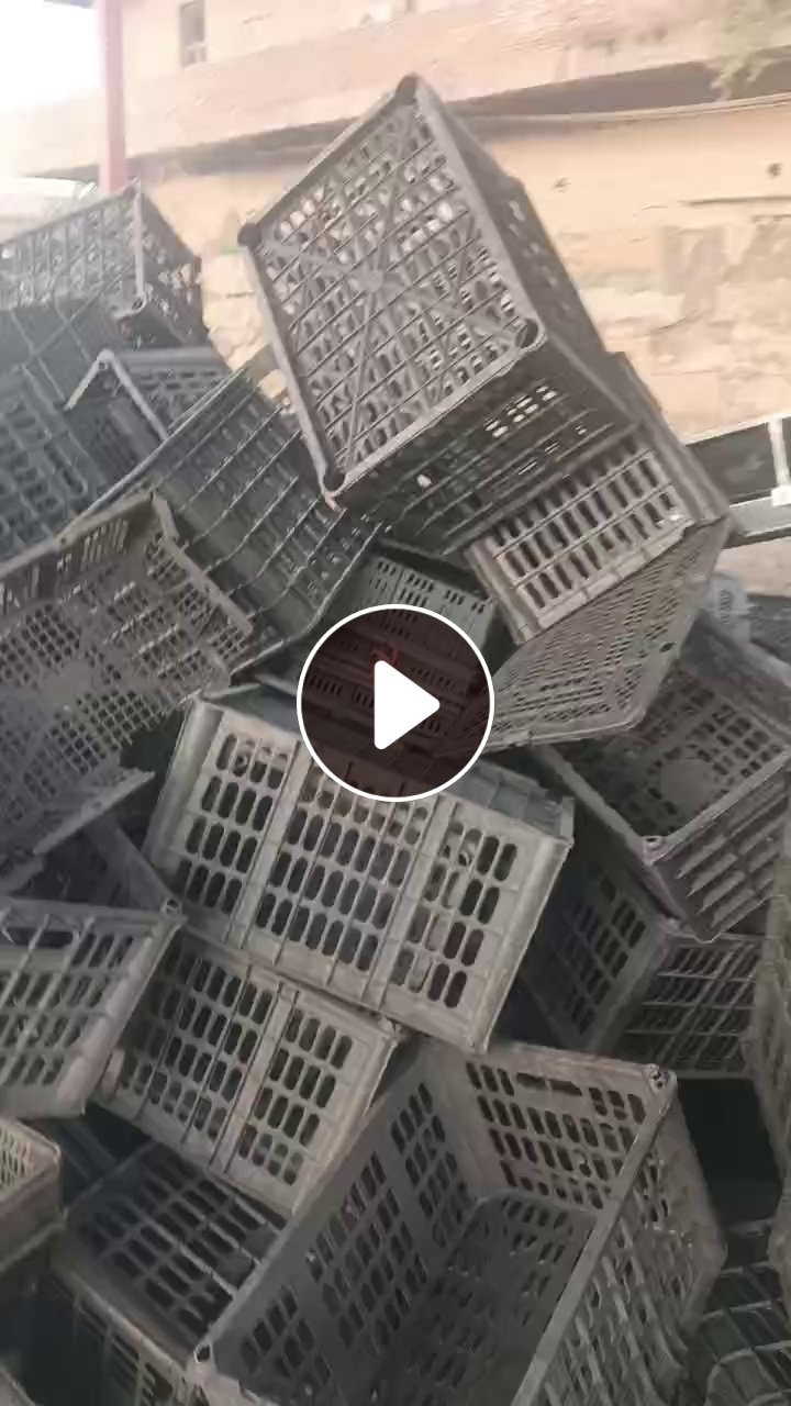 出售黑色PP水果筐破碎料，可长期供货