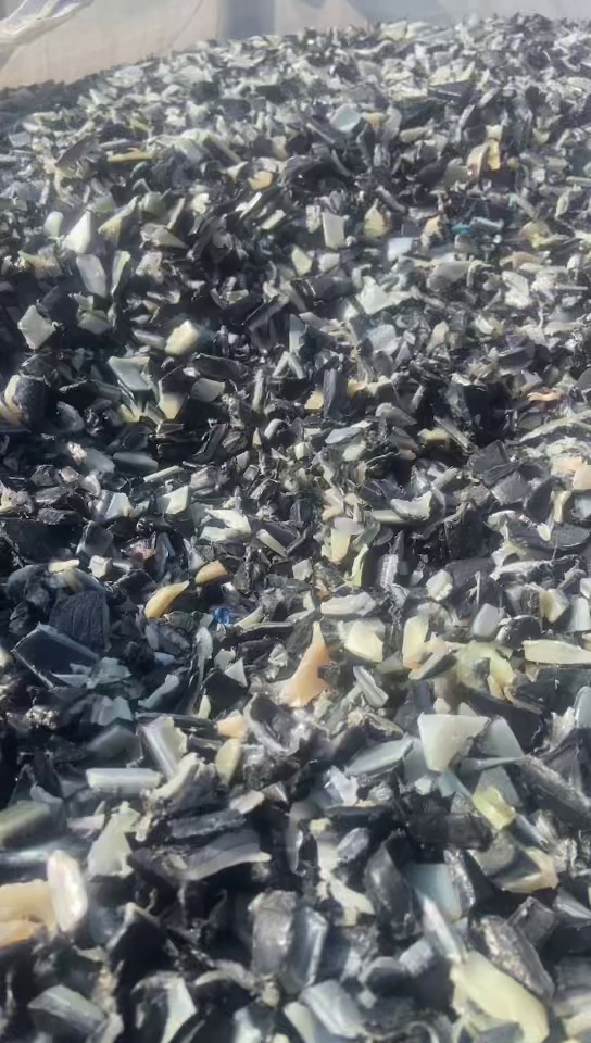 出售油箱破碎料，现货20吨左右