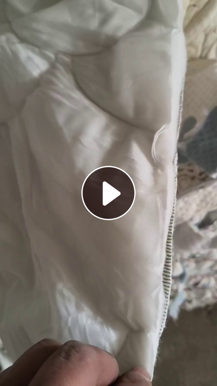 长期出售绗棉边角料， 床垫边角料，丝棉边角料，夹丝棉，有纯白，二白的，现货十几吨