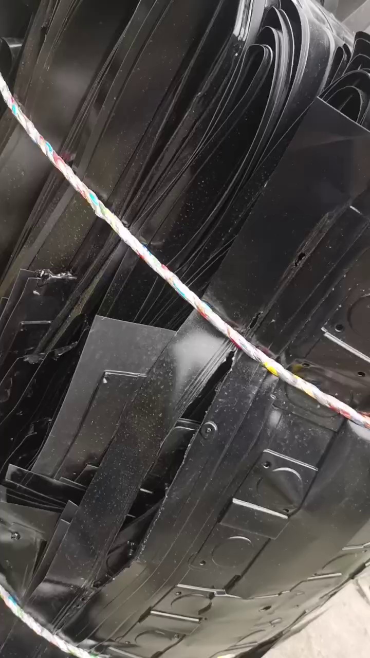 出售PC吸塑边角料，现货十几吨