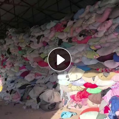 分拣厂长期大量出售旧衣服黑料，旧衣服，现货一百六十多吨
