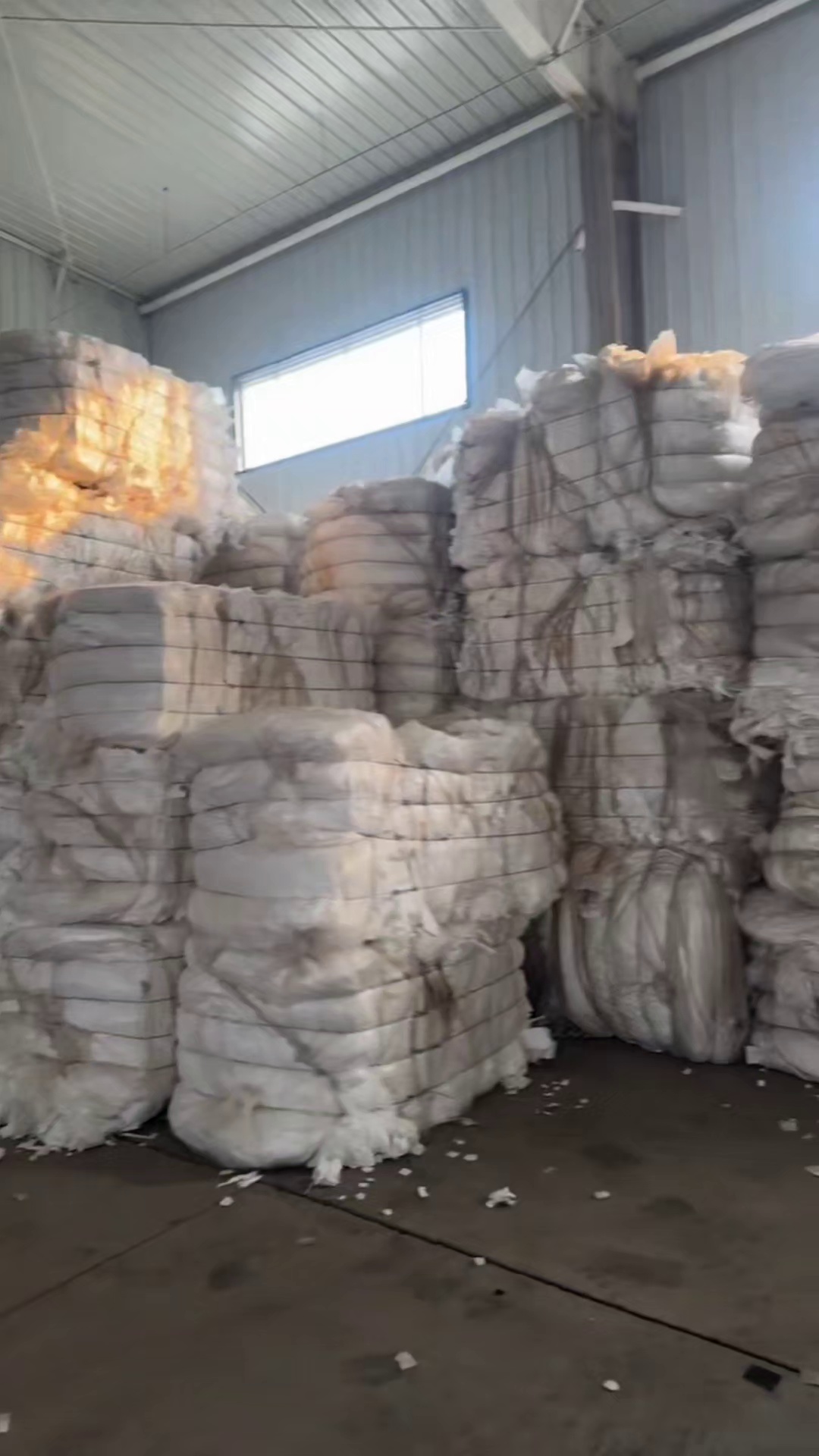 长期出售汽车吸音棉汽车隔音棉，汽车内饰料，可以开花可以造粒，现货40多吨，货在天津