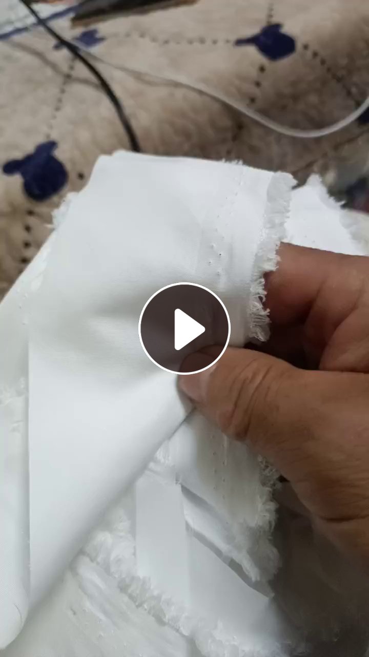 出售印染厂下来的白色梭织涤纶刀口布，涤纶废布，干的，可以开花也可以造粒，现货有50吨，货在河北唐山