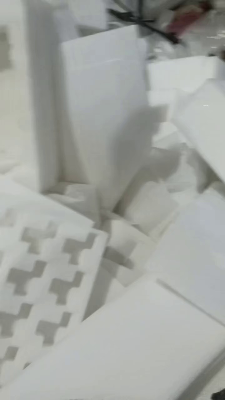 长期出售珍珠棉废料和干造缠绕膜废料