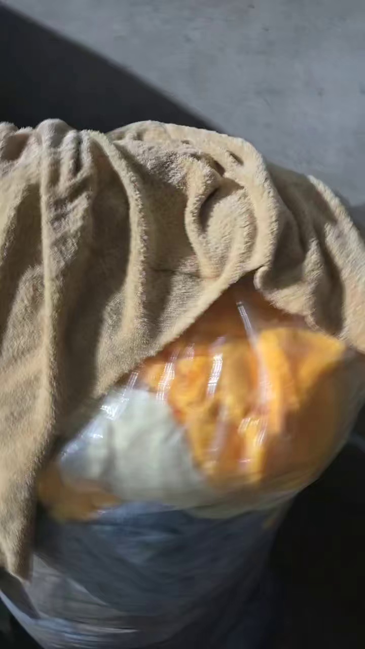 长期出售涤纶废布涤纶绒布珊瑚绒废布，可以造粒用，每个月有十几吨，货在河北保定