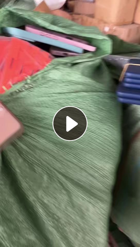 出售PC手机壳废料，带油漆，现货几吨