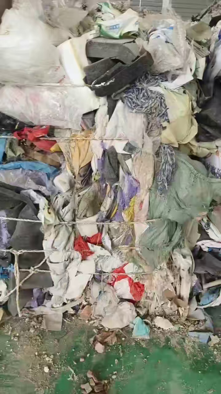 出售燃烧料，工业垃圾下来的，现货几百吨