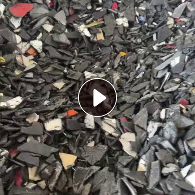 出售PP保险杠破碎料，带漆的，现货30吨左右，月供60-70吨