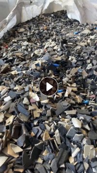 出售PP汽车内饰破碎料，除铁甩干，现货100多吨