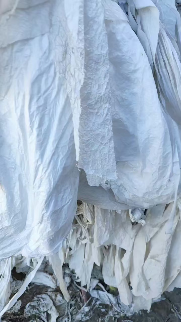 出售废料，可以用来做燃烧的，现货7/8吨左右