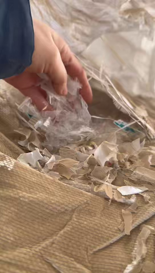 出售餐盒破碎料，纯餐盒，冷洗过色选，现货30吨