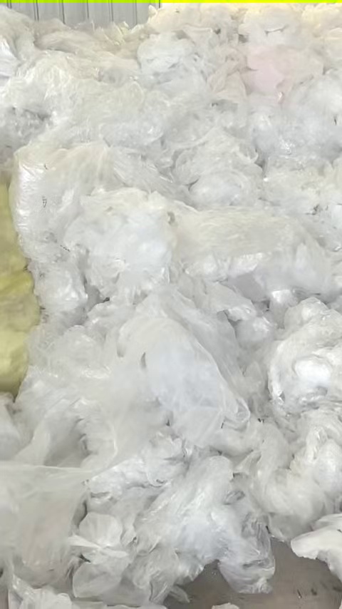 出售干造缠绕膜废料，一级雪白，无标签无胶带，二级也有