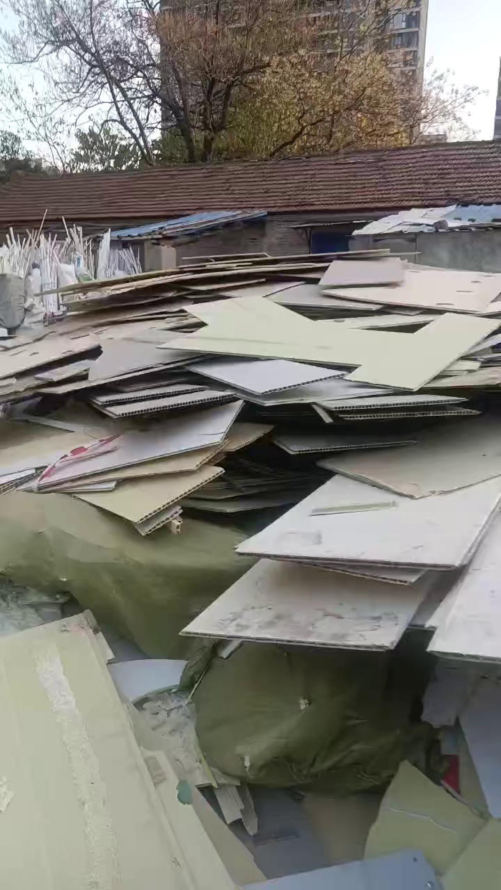 出售PVC墙板毛料，PVC塑钢毛料，PVC碳晶板大小管毛料