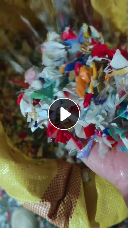 出售PET瓶盖破碎料，现货40吨