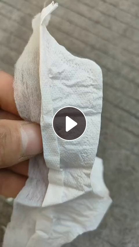 长期出售白色卫生巾边角料，复合无纺布边角料，现货一挂车