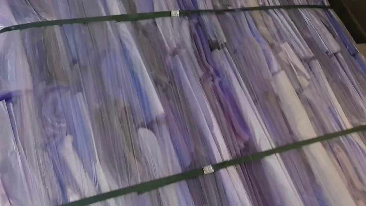 出售PE变色龙膜废料，现货够车，都是去管芯的