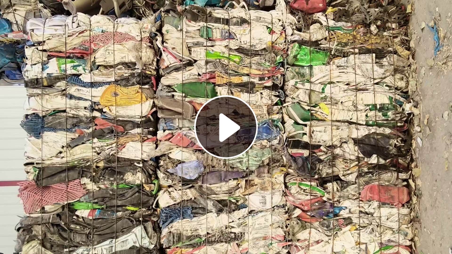 求购涂料桶压块和破碎料，需求量1000吨