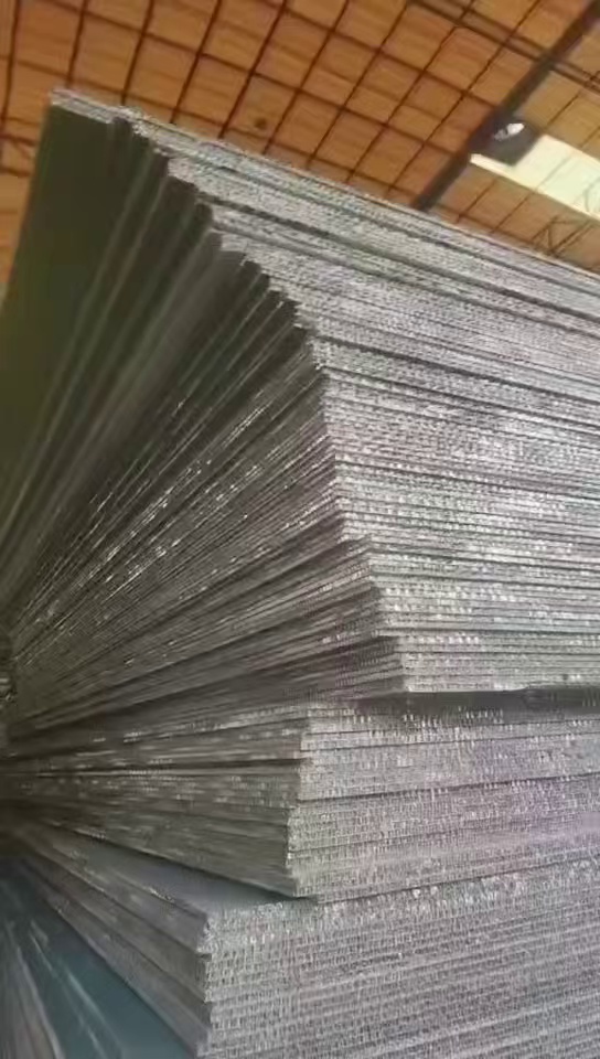 出售铝蜂窝板，现货33吨，广东佛山