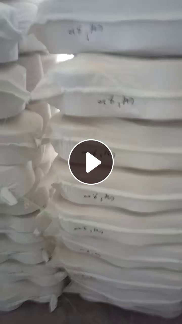 出售环锭纺下来的纯棉纱线，纯棉棉纱，库存纱线，21支的，12个轴子一包，现货35吨