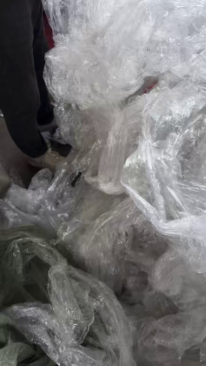 常年出售水洗缠绕膜，每月几十吨