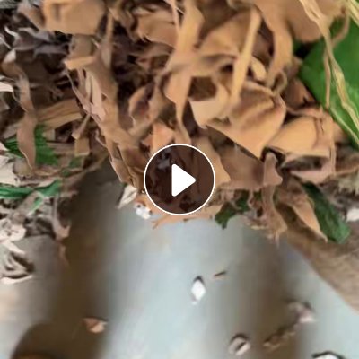 出售皮革边角料，手套下来的，有头层和二层的，有本色有杂色