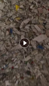 出售涂料桶破碎料，水破锅水池甩干的，现货9.6一车