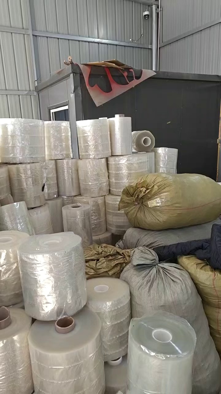 长期出售PET离型膜卷膜，3.8丝和1.9丝的都有