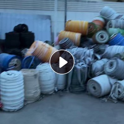长期出售涤纶布条，雨衣厂下来的，带点轻胶，打绳用，现货十几吨，货在山东临沂