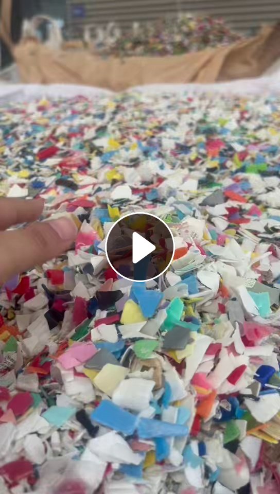 常年出售花乙破碎料，花白和纯白都有，纯壶破碎料三天两车货，每个月500吨