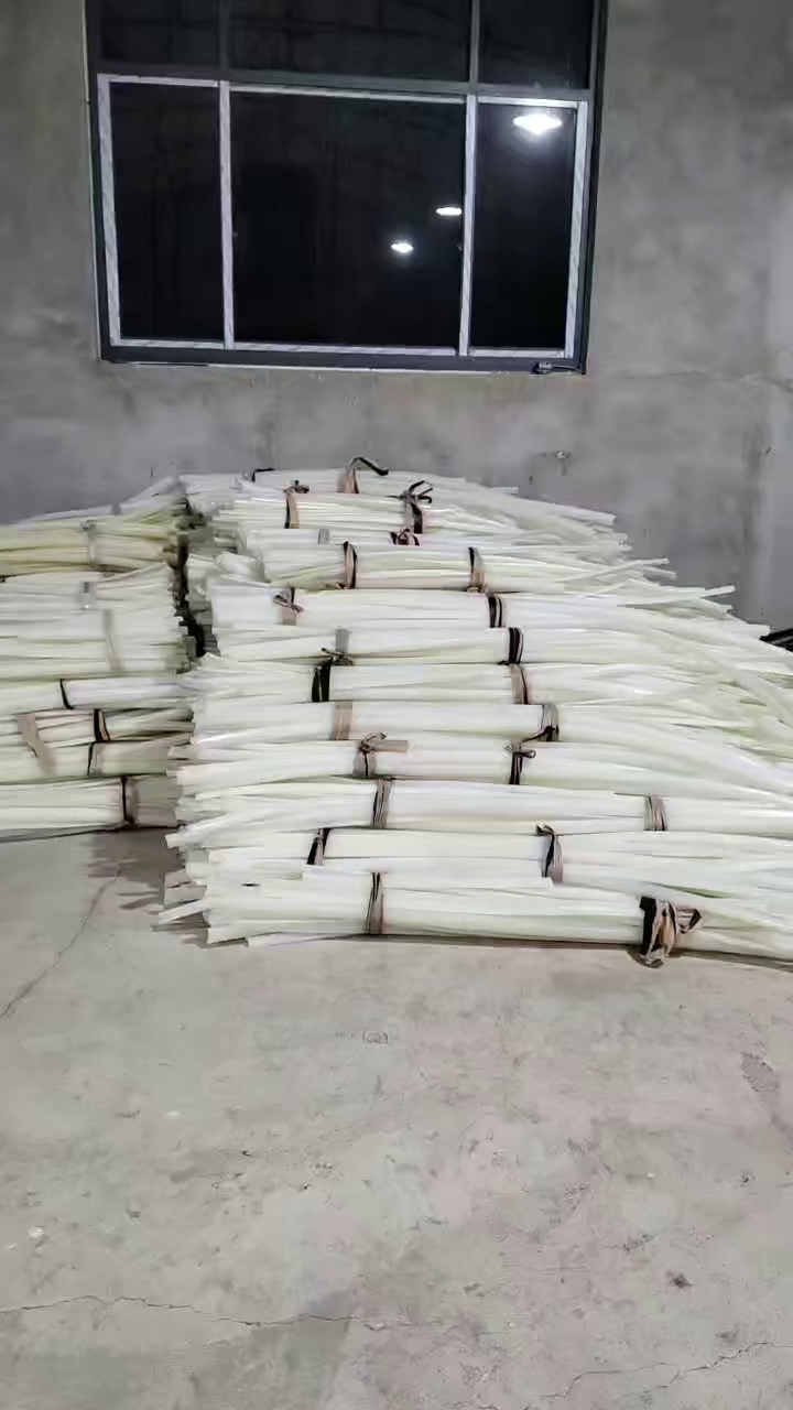 出售海缆皮剥好的白条，现货十几吨，也有黑条