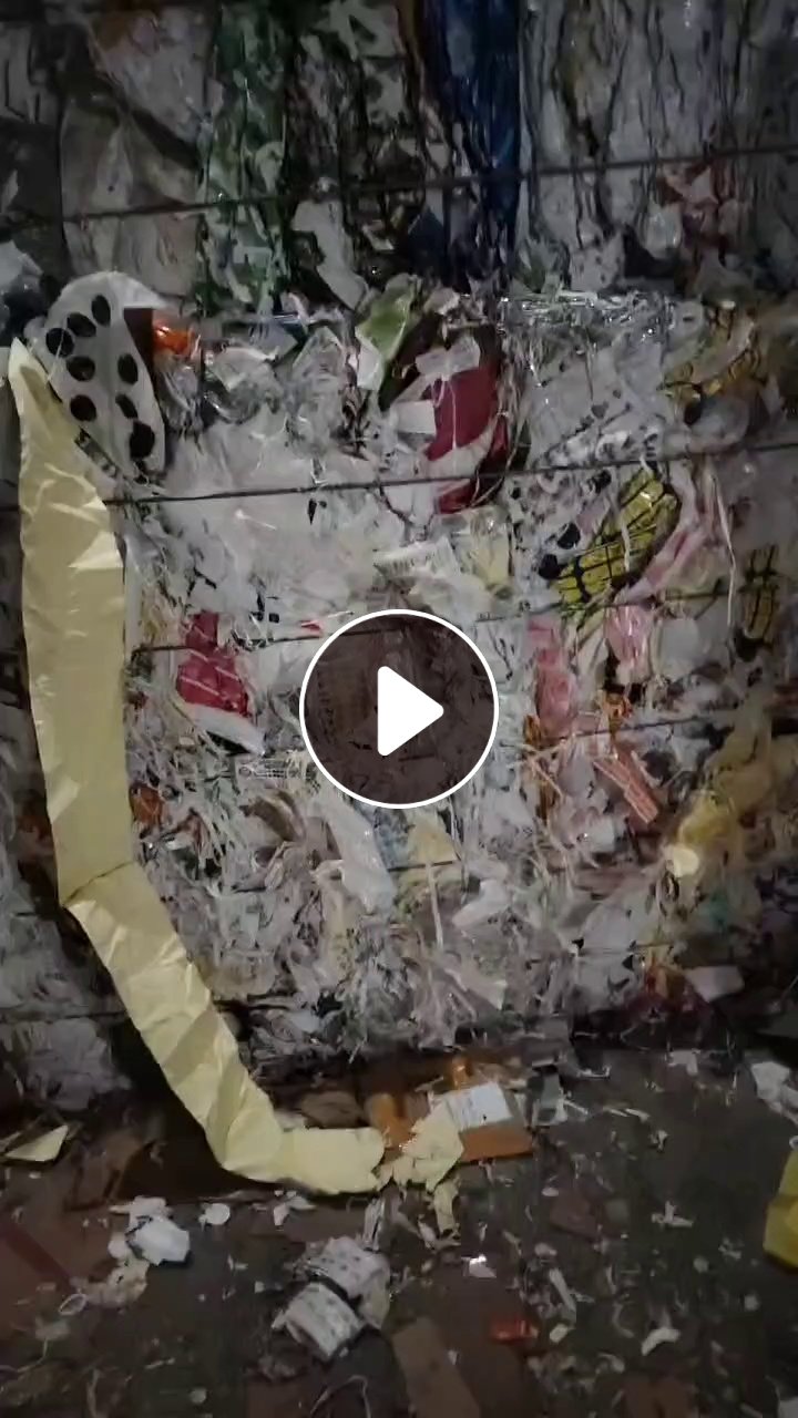 长期出售废不干胶纸，无膜、带膜、胶盘分开打包